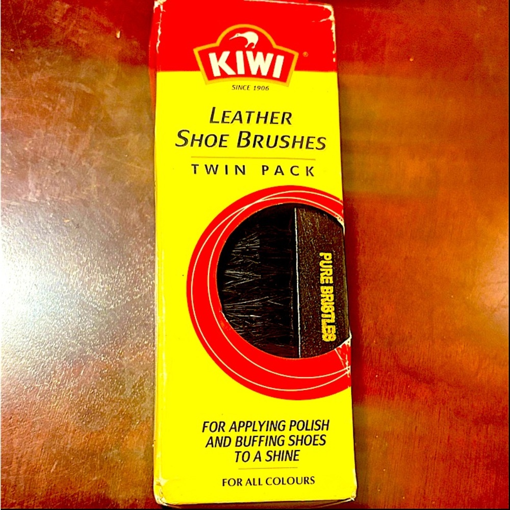 “Kiwi” Leather Shoe Polish & Shine Brushes, Twin Pack